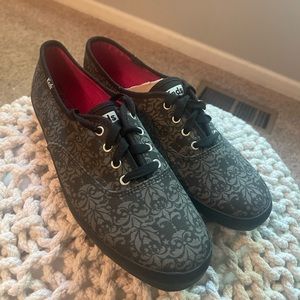 *BRAND NEW* Women’s KEDS Sneakers *NEVER WORN*